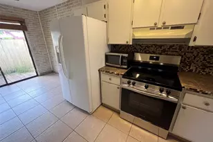 463 SE 14th St, Dania Beach, FL 33004 - Photo 12