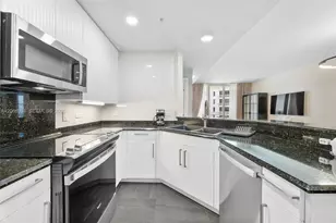 801 Brickell Key Blvd, Miami, FL 33131 - Photo 10