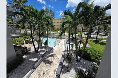 7401 SW 82nd St #201S, Miami, FL 33143 - Photo 4