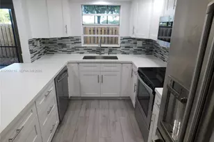 12164 SW 52nd Pl, Cooper City, FL 33330 - Photo 10