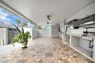 451 E 37St, Hialeah, FL 33013 - Photo 16