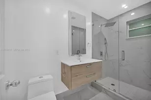 451 E 37St, Hialeah, FL 33013 - Photo 4