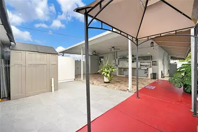 451 E 37St, Hialeah, FL 33013 - Photo 18