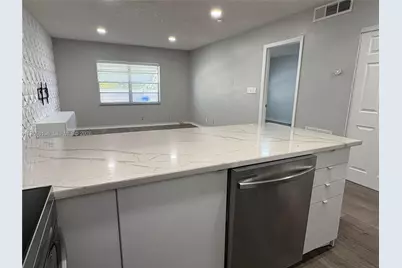 1520 McKinley St #108E, Hollywood, FL 33020 - Photo 12