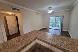 101 SW 117th Ave, Pembroke Pines, FL 33025 - Photo 4