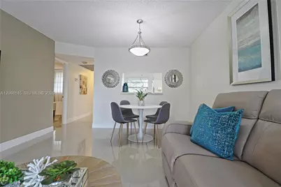 1100 Colony Point Cir #419, Pembroke Pines, FL 33026 - Photo 2