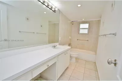 7440 Miami Lakes Dr #F101, Miami Lakes, FL 33014 - Photo 8