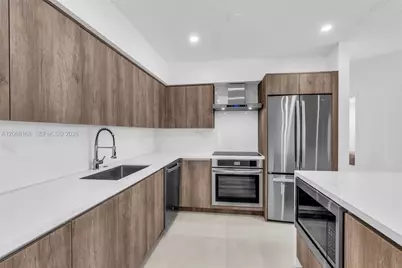 1524 NE 14th Ter, Fort Lauderdale, FL 33304 - Photo 4