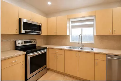 9733 NW 126th Ter, Hialeah Gardens, FL 33018 - Photo 24