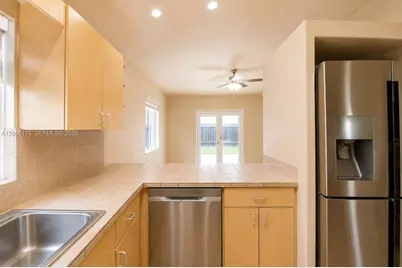 9733 NW 126th Ter, Hialeah Gardens, FL 33018 - Photo 12