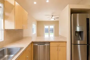 9733 NW 126th Terrace, Hialeah Gardens, FL 33018 - Photo 12