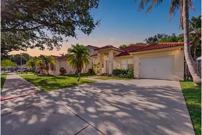 13976 S Cypress Cove Cir, Davie, FL 33325 - Photo 1