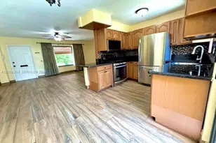 1124 NE 7th St, Hallandale Beach, FL 33009 - Photo 24