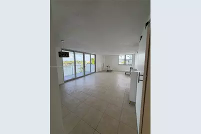 5838 Collins Ave #4A, Miami Beach, FL 33140 - Photo 2