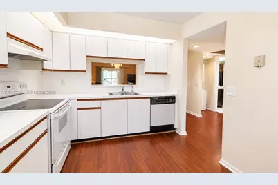 700 SW 128th Ave #209C, Pembroke Pines, FL 33027 - Photo 2