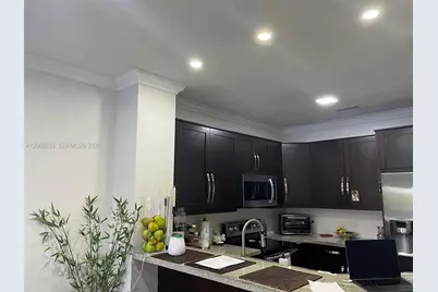 307 SW 120th Ave #307, Pembroke Pines, FL 33025 - Photo 6