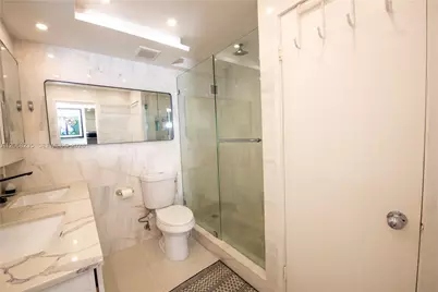401 Ocean Dr #303, Miami Beach, FL 33139 - Photo 14