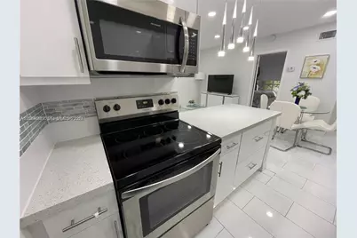 1407 NE 56th St #103, Fort Lauderdale, FL 33334 - Photo 8