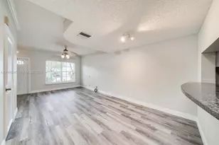 8040 Sanibel Dr, Tamarac, FL 33321 - Photo 10