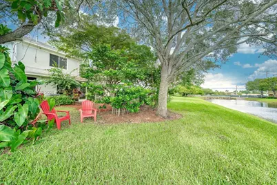 8040 Sanibel Dr #8040, Tamarac, FL 33321 - Photo 26