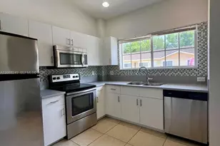 3824 SW 48th Ave, Hollywood, FL 33023 - Photo 2