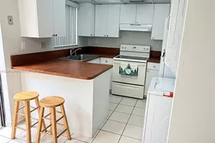 1701 W 42nd Pl, Hialeah, FL 33012 - Photo 4