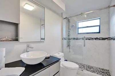 6301 N University Dr #302, Tamarac, FL 33321 - Photo 14