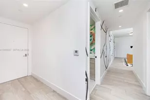 121 NE 34th St, Miami, FL 33137 - Photo 26