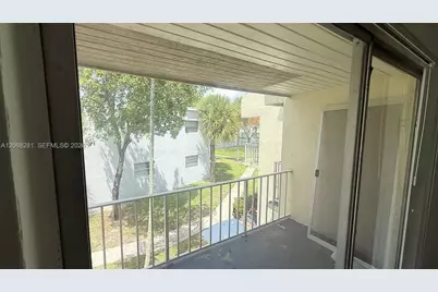 415 Executive Center Dr #203, West Palm Beach, FL 33401 - Photo 20