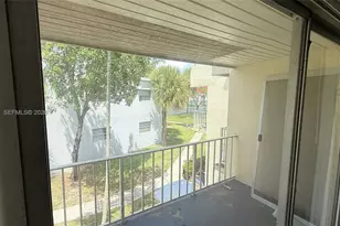 415 Executive Center Dr, West Palm Beach, FL 33401 - Photo 20