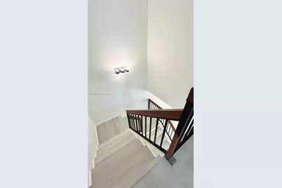 20945 Bay Ct #135-3, Aventura, FL 33180 - Photo 8