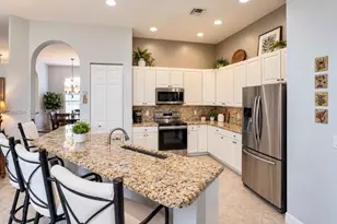 6918 SE Sleepy Hollow Ln, Stuart, FL 34997 - Photo 4