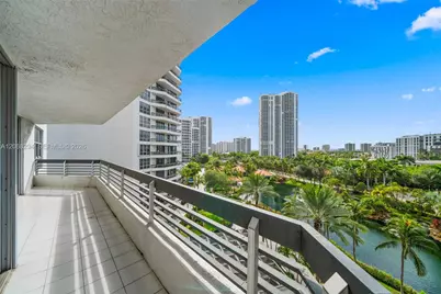 19101 NE 36th Ct #807, Aventura, FL 33180 - Photo 2