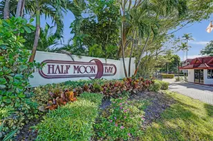 102 Half Moon Cir, Hypoluxo, FL 33462 - Photo 1