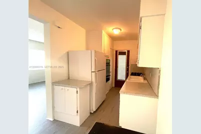 1250 S Alhambra Cir #7, Coral Gables, FL 33146 - Photo 12