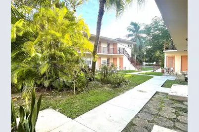 1250 S Alhambra Cir #7, Coral Gables, FL 33146 - Photo 1