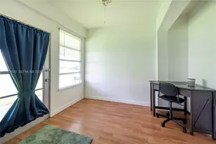 8555 NW 10th St, Plantation, FL 33322 - Photo 16