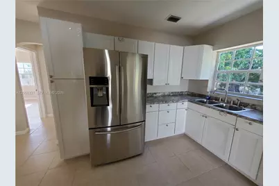 70 NW 33rd St, Miami, FL 33127 - Photo 14