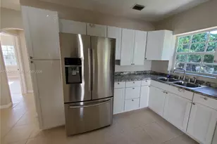 70 NW 33rd St, Miami, FL 33127 - Photo 14