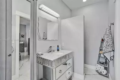 8816 NW 149th Ter, Miami Lakes, FL 33018 - Photo 22
