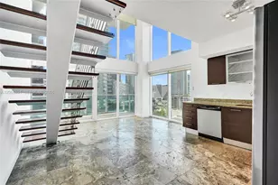 41 SE 5th St, Miami, FL 33131 - Photo 2