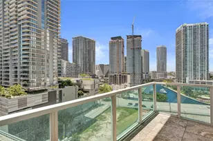 41 SE 5th St, Miami, FL 33131 - Photo 10