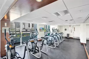 41 SE 5th St, Miami, FL 33131 - Photo 38