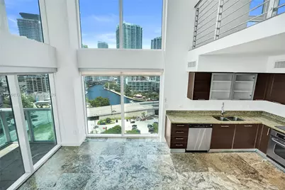 41 SE 5th St #1016, Miami, FL 33131 - Photo 6