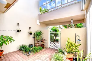 10237 NW 52nd Ln, Doral, FL 33178 - Photo 2