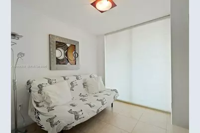 41 SE 5th St #2310, Miami, FL 33131 - Photo 8