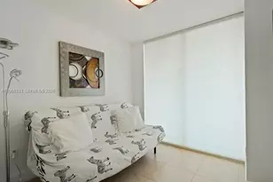 41 SE 5th St, Miami, FL 33131 - Photo 8