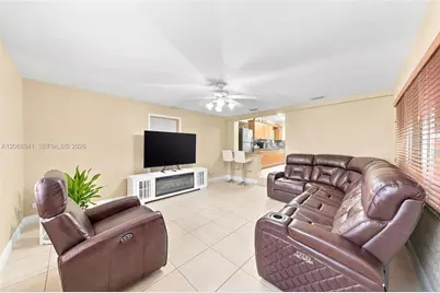 3180 W 3rd Ave, Hialeah, FL 33012 - Photo 18