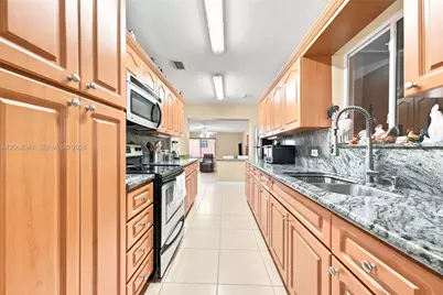 3180 W 3rd Ave, Hialeah, FL 33012 - Photo 14
