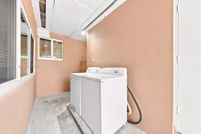 3180 W 3rd Ave, Hialeah, FL 33012 - Photo 58